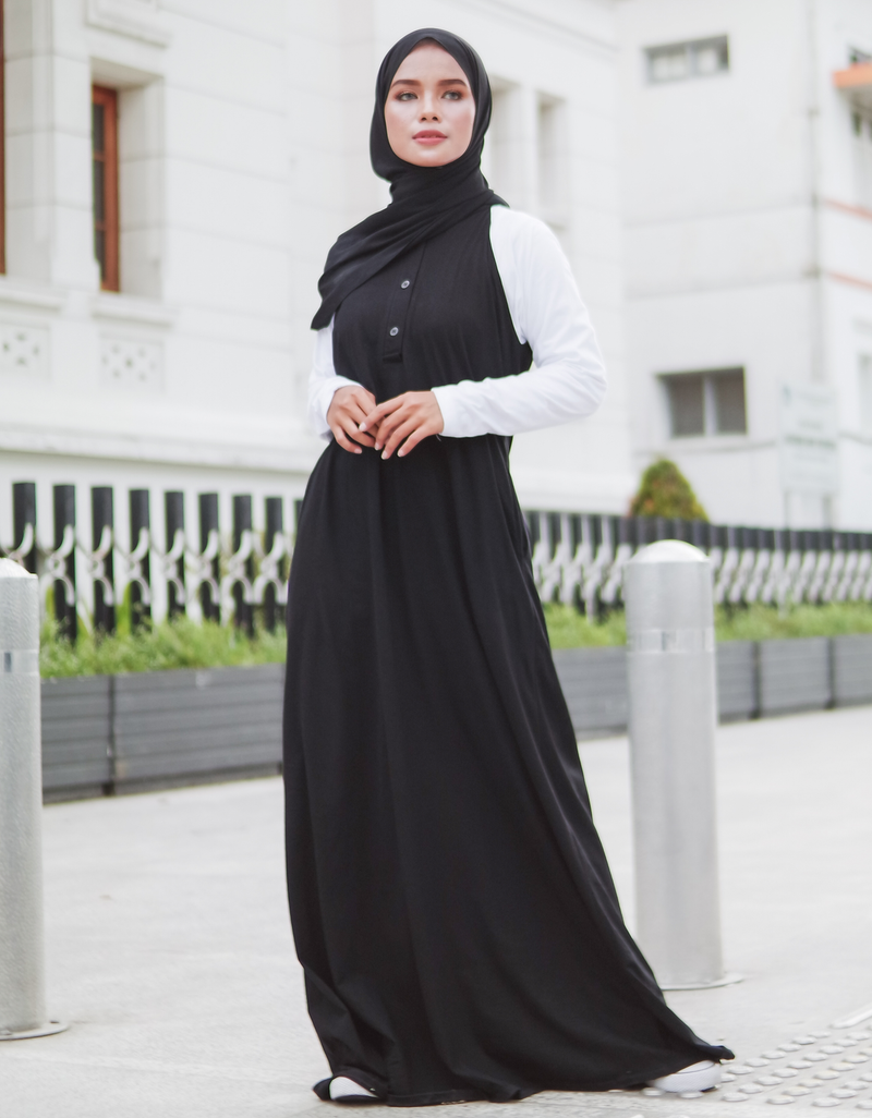 Raglan Maxi Dress in Black/White