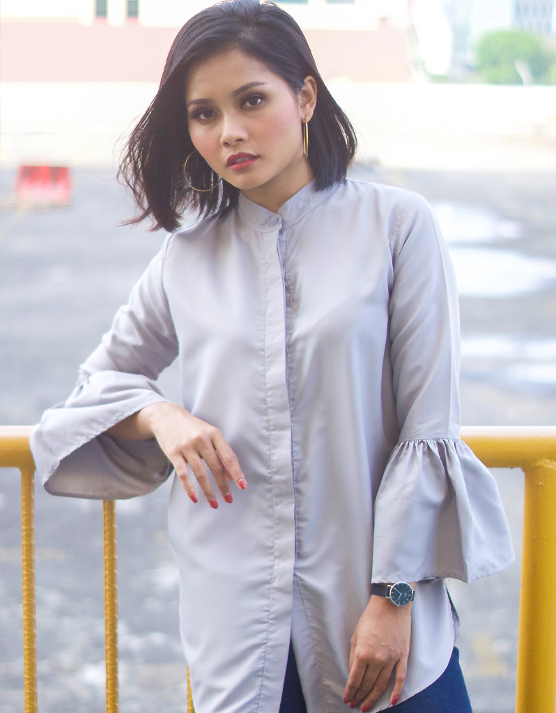 Bell-Sleeve High Low Shirt in Silver Grey